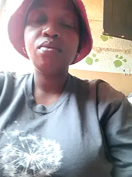 winterqueenx online show from March 9, 2026, 9:35 am