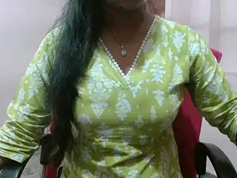 LovingPihu online show from February 18, 2025, 11:55 am