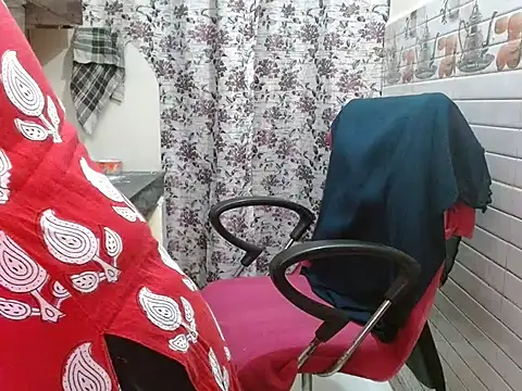 LovingPihu online show from March 28, 2026, 6:02 am