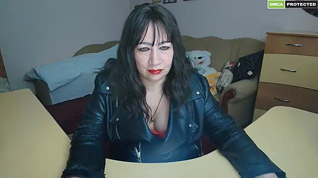 Snapshot of Lucretia_Goldi_ chatting on March 6, 2025, 7:32 pm Lucretia Goldi online show from March 6, 2025, 7:32 pm