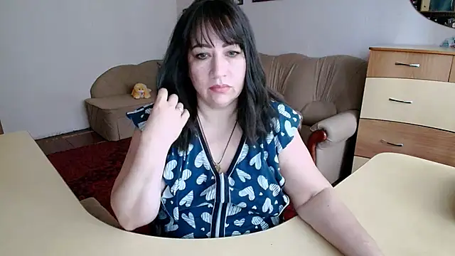 Lucretia Goldi  online show from November 6, 2025, 11:33 am