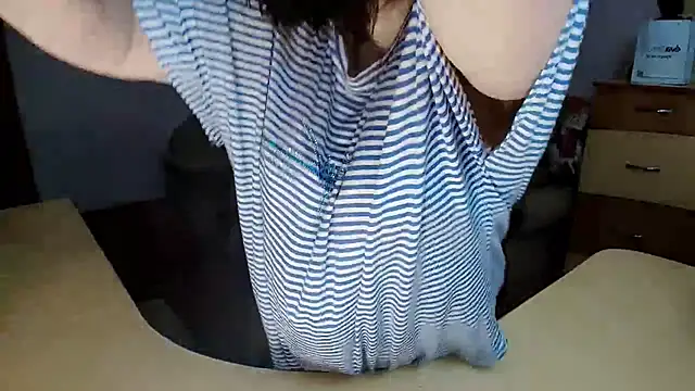 Lucretia Goldi  online show from February 18, 2026, 1:51 pm