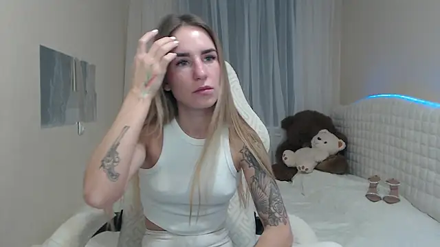 DeboraHorny online show from November 21, 2025, 7:07 am