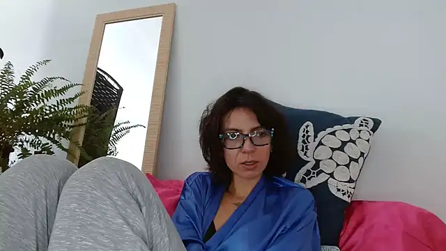 Labebe-rica online show from June 24, 2026, 3:44 pm
