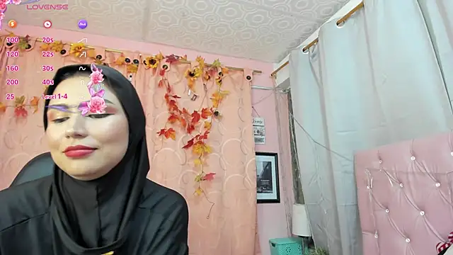 DarshaKhemu online show from October 4, 2025, 9:24 pm