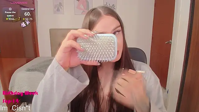 Miley Baker online show from September 23, 2025, 1:36 pm