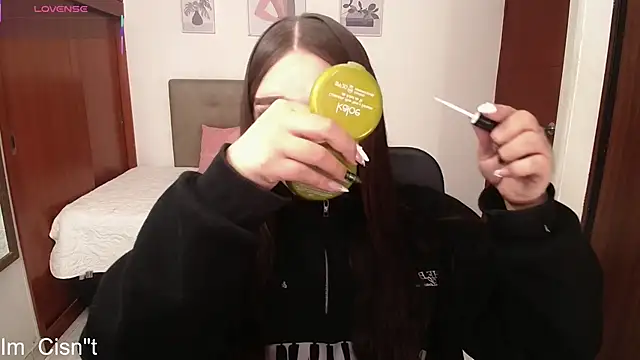 Miley Baker online show from January 17, 2026, 2:33 pm