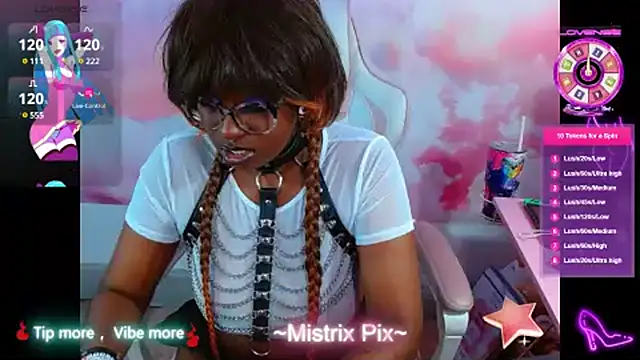 Pixiebob25 online show from December 6, 2024, 11:22 am