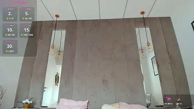 Naila18 online show from October 1, 2025, 6:52 am