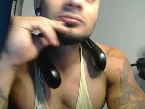 JacobJamess online show from February 4, 2025, 11:49 pm