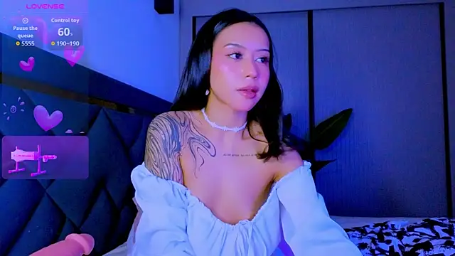 Mia Tin online show from March 28, 2026, 5:23 pm