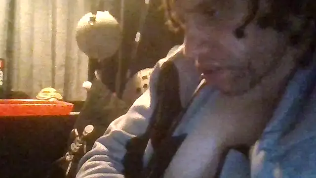 kingdennis6666 online show from October 30, 2025, 6:15 am