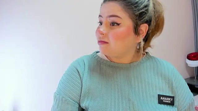 EYMI TOMSOM online show from December 20, 2025, 10:44 am