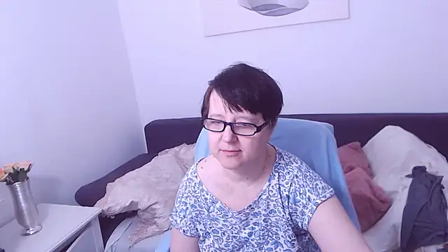 ChristaRose online show from March 15, 2026, 12:33 pm