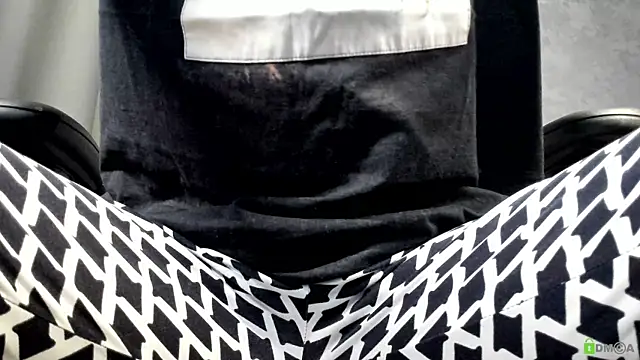 Courtney Luv online show from October 25, 2025, 11:40 am