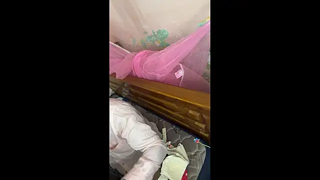 Snapshot of falooda288 chatting on October 24, 2025, 2:57 pm falooda288 online show from October 24, 2025, 2:57 pm