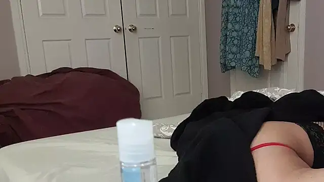 AmateurGuy23 online show from October 10, 2025, 6:07 pm