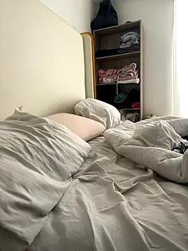 Snapshot of DulceMya6 chatting on October 8, 2025, 1:31 pm DulceMya6 online show from October 8, 2025, 1:31 pm