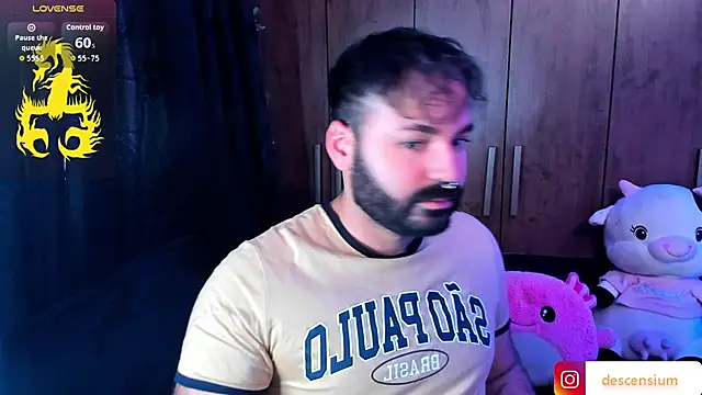 Snapshot of johnnyalx chatting on July 2, 2026, 8:26 pm johnnyalx online show from July 2, 2026, 8:26 pm