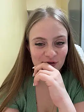 SophiaSweet  online show from March 26, 2026, 6:46 pm