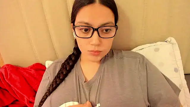 roniewester online show from May 17, 2026, 10:06 pm