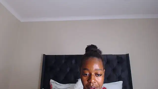 Sexynaughty Gal online show from February 19, 2026, 9:55 pm