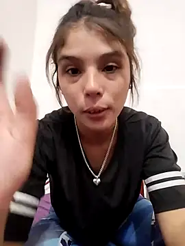 mariamac420 online show from February 19, 2026, 4:19 am