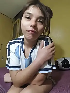 mariamac420 online show from July 13, 2026, 7:27 pm