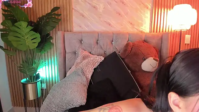 karol green  online show from April 20, 2026, 5:10 am