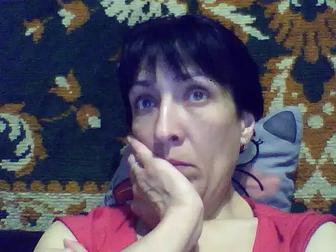 SunnyAmorre online show from April 8, 2026, 8:53 pm