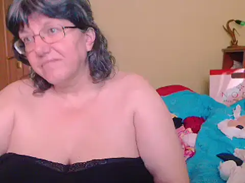 HugeTits online show from December 27, 2024, 8:13 am