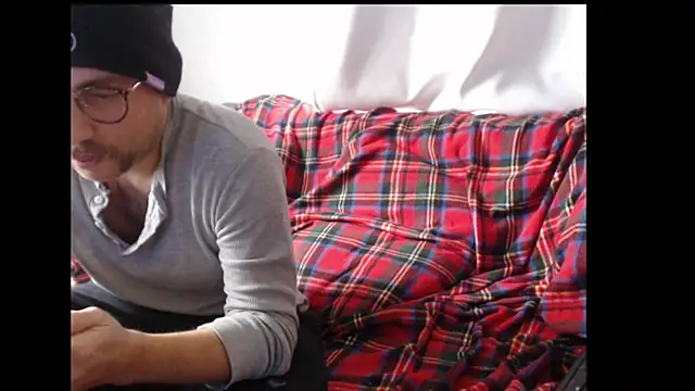 whiskyjane69 online show from November 12, 2025, 1:55 pm