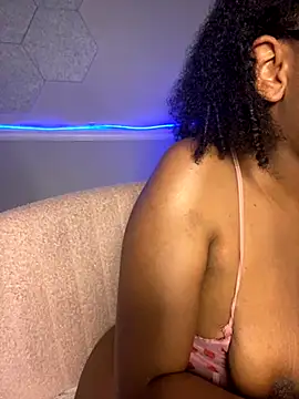 EatSweetMolly online show from November 9, 2025, 3:05 am