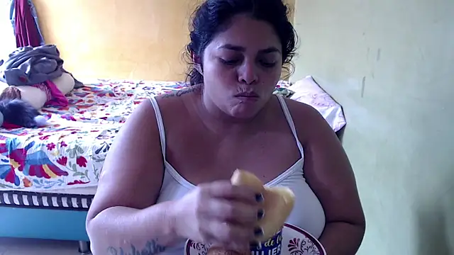 yulieth bbw online show from October 11, 2025, 3:21 pm