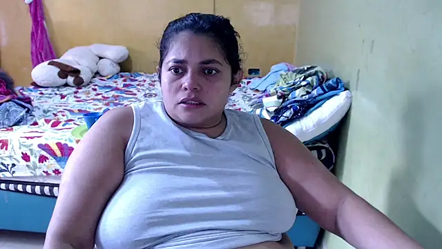 Snapshot of yulieth_bbw chatting on March 4, 2026, 12:00 pm yulieth bbw online show from March 4, 2026, 12:00 pm