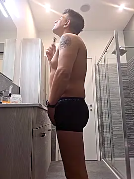 kekko-1982 online show from November 18, 2025, 8:08 am