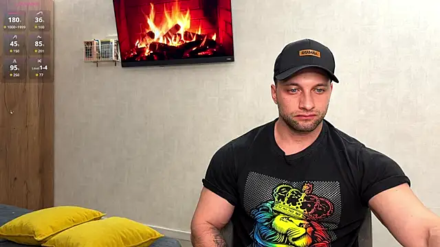 Snapshot of michaelbradleu chatting on April 25, 2026, 8:28 pm michaelbradleu online show from April 25, 2026, 8:28 pm