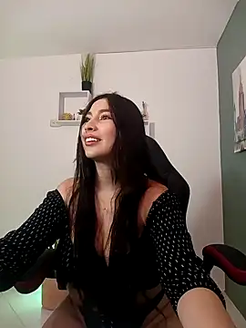 bella 99  online show from December 10, 2024, 2:50 pm