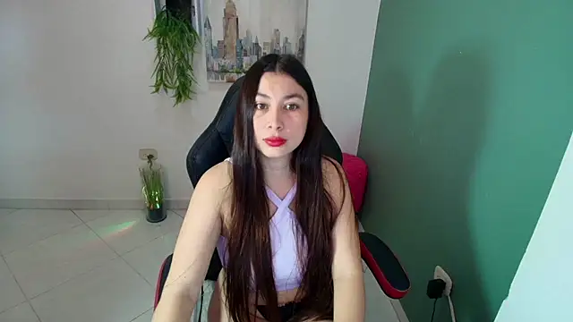 Snapshot of bella_99_ chatting on November 7, 2025, 12:05 pm bella 99 online show from November 7, 2025, 12:05 pm