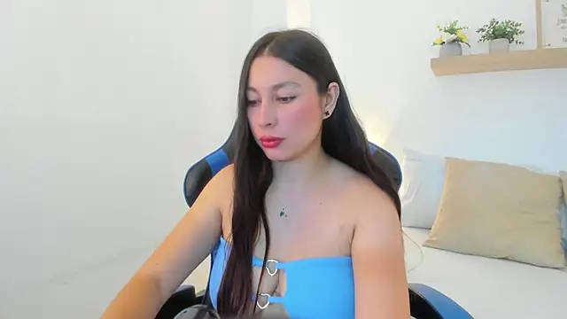 Snapshot of bella_99_ chatting on July 17, 2026, 11:50 am bella 99 online show from July 17, 2026, 11:50 am