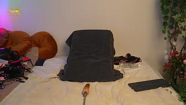 Snapshot of lacie_le_beauty chatting on March 18, 2025, 5:21 pm lacie le beauty online show from March 18, 2025, 5:21 pm