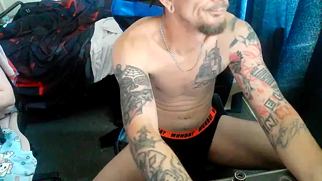 Snapshot of robvegas274 chatting on November 27, 2025, 7:10 am robvegas274 online show from November 27, 2025, 7:10 am
