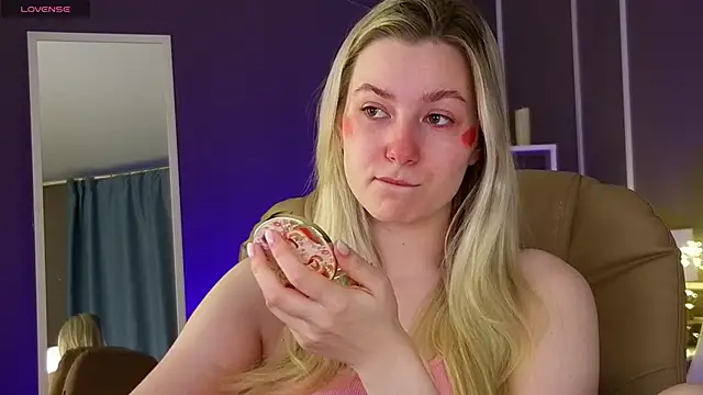 elinanortas online show from March 9, 2025, 1:04 am