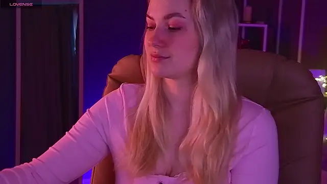 elinanortas online show from March 15, 2025, 1:19 am