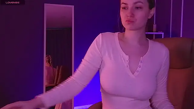 elinanortas online show from March 17, 2025, 1:14 am