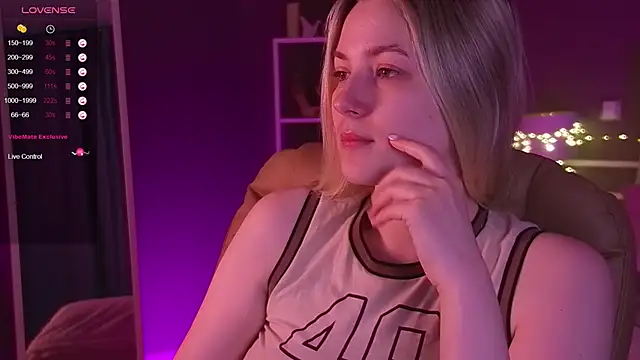 elinanortas online show from March 21, 2025, 1:13 am