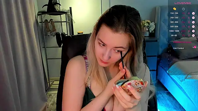 elinanortas online show from October 4, 2025, 1:14 am