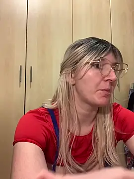 vanda26hot online show from December 15, 2025, 6:23 pm