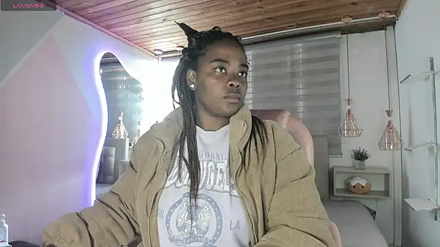 aleja17 xxx online show from November 4, 2025, 8:08 pm