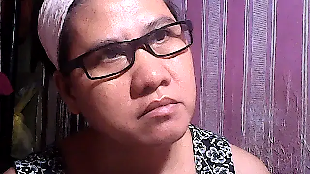 sweetsosie18 online show from September 12, 2025, 7:58 pm